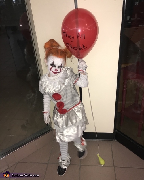 Pennywise Girl Costume | DIY Costumes Under $45 - Photo 3/3