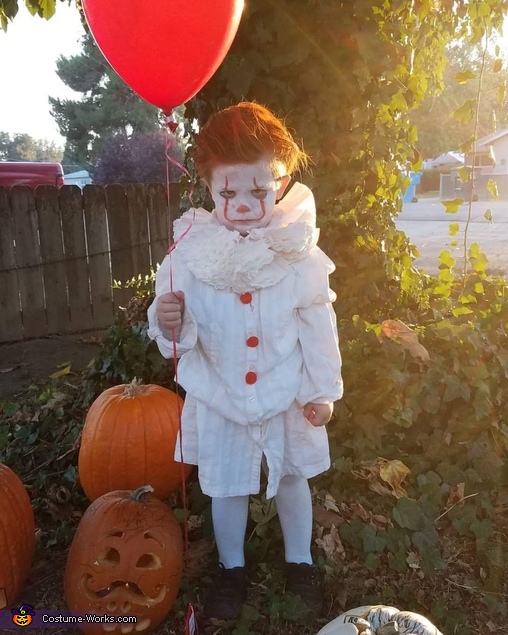 Pennywise the Clown Child Costume | No-Sew DIY Costumes