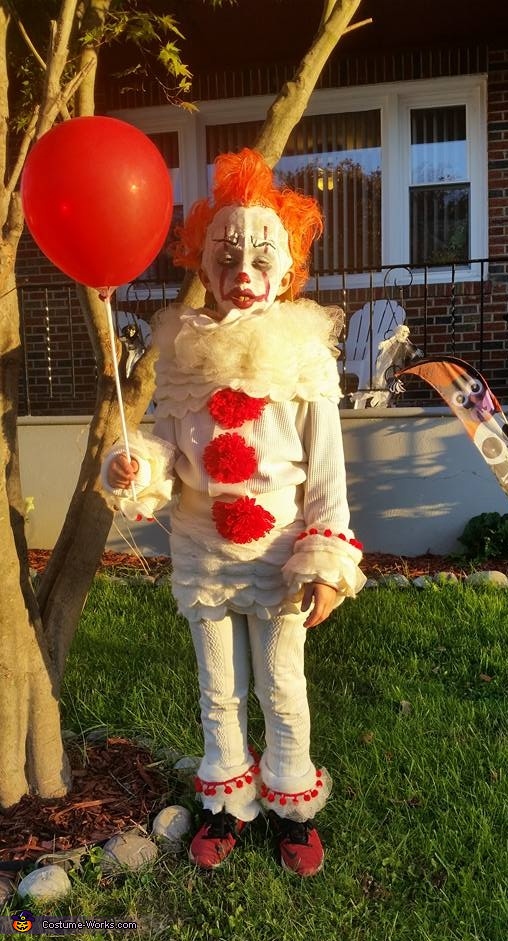 Pennywise the Dancing Clown Costume