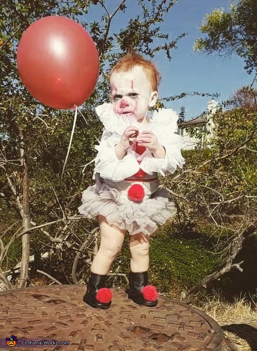 Pennywise the Dancing Clown Baby Costume | Mind Blowing DIY Costumes