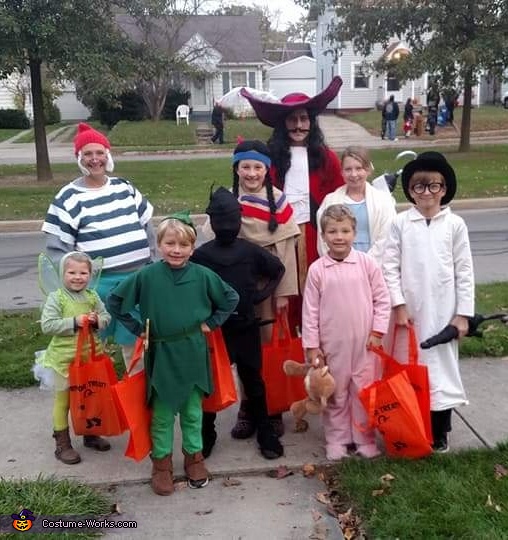 Peter Pan and the Crew Family Halloween Costume