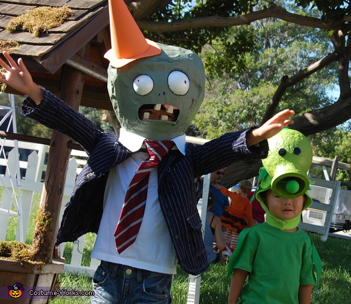 Kids PLANTS VS ZOMBIES Zombie Costume 