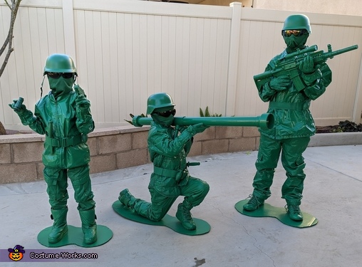 Plastic Green Army Men Costume - Photo 2/6