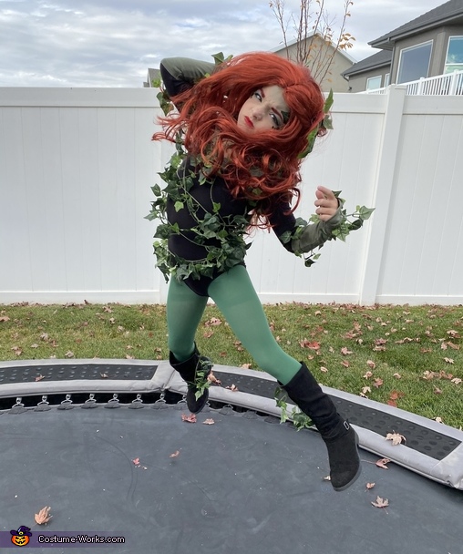 Poison Ivy Costume - Photo 2/4