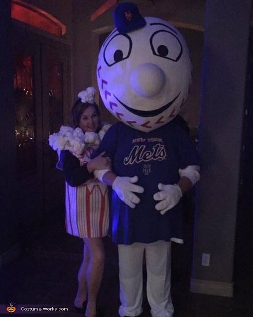 The Mets broadcasters loved this young fan's homemade papier mache Mr. Met  costume