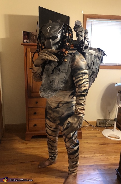 Predator Costume | Unique DIY Costumes