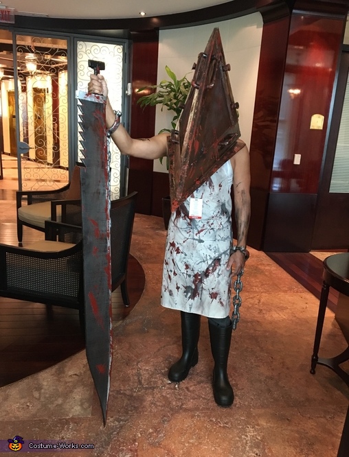 Pyramid Head Costume - Instructables