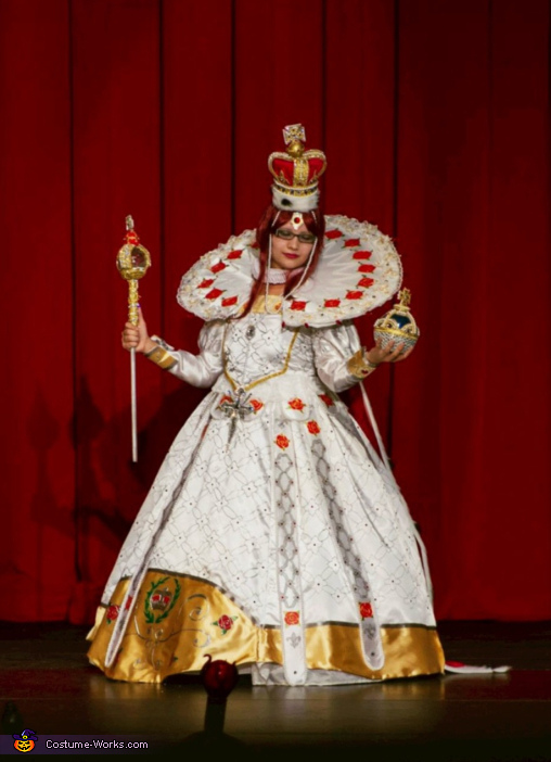 Queen Elizabeth Costume