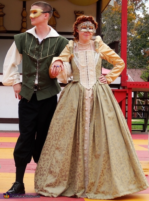 Queen Elizabeth I of England and Sir Robert Dudley Costume