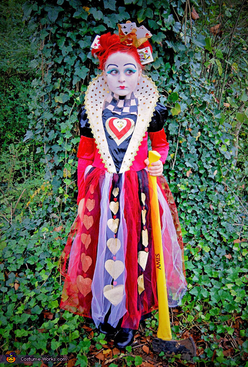 Queen of Hearts Costume | Easy DIY Costumes - Photo 4/5