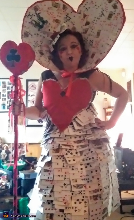 Queen of Hearts Costume | Unique DIY Costumes