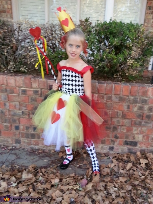 Awesome Queen of Hearts Costume | DIY Costumes Under $35