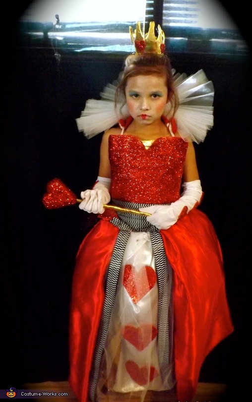 Girls Queen of Hearts Costume DIY | Best DIY Costumes