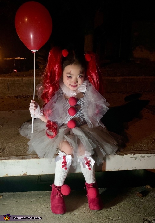 Queen Pennywise Costume