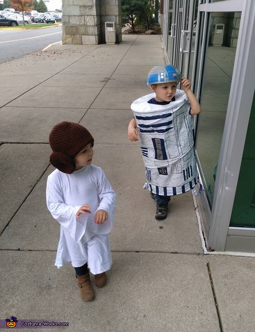 R2D2 and Princess Leia Costume