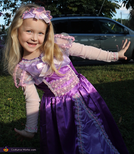 Rapunzel Halloween Costume for a Girl | Original Halloween Costumes