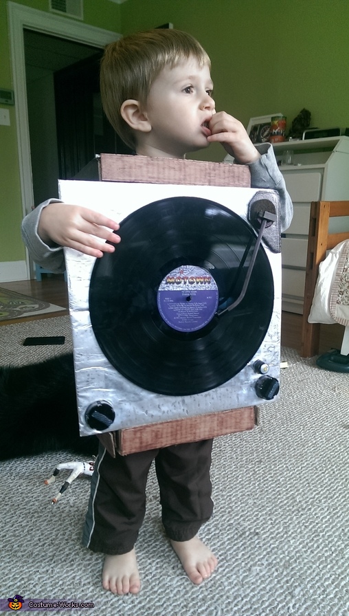 Record Player Costume | Unique DIY Costumes