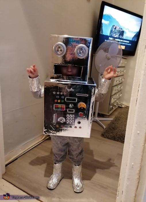 DIY Robot Costume