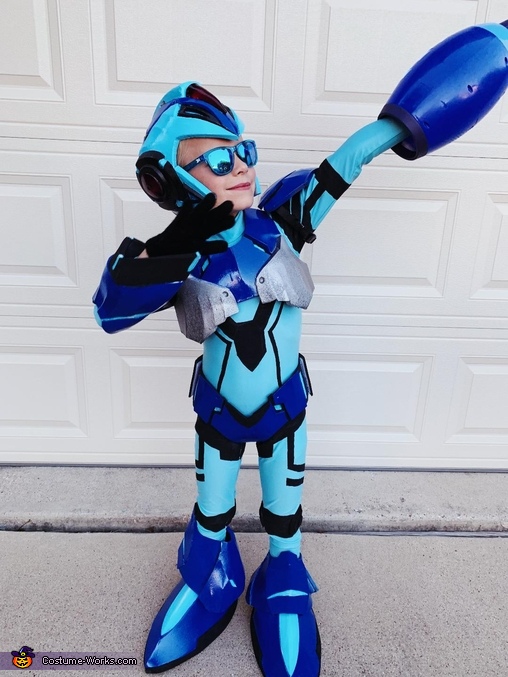 Robot Mega Man X Costume DIY Instructions