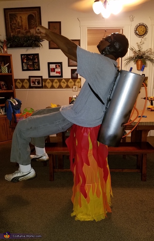 Homemade Rocket Man Costume - Photo 4/5