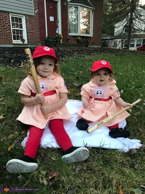 Rockford Peaches Family Costume