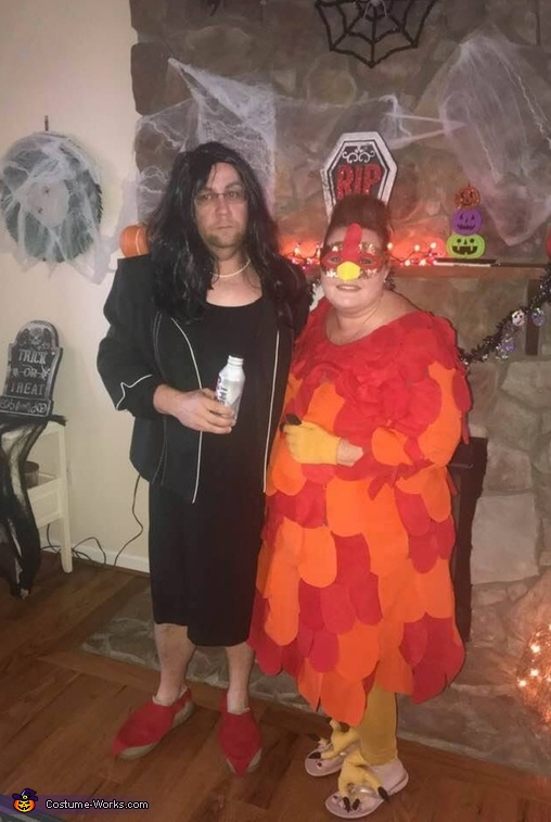 Sarah Sanders and The Red Hen Costume