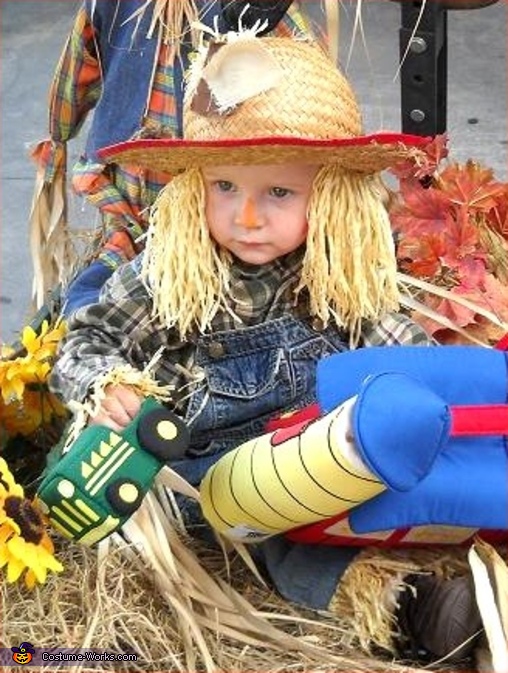 Scarecrow costume for kids | Easy DIY Costumes