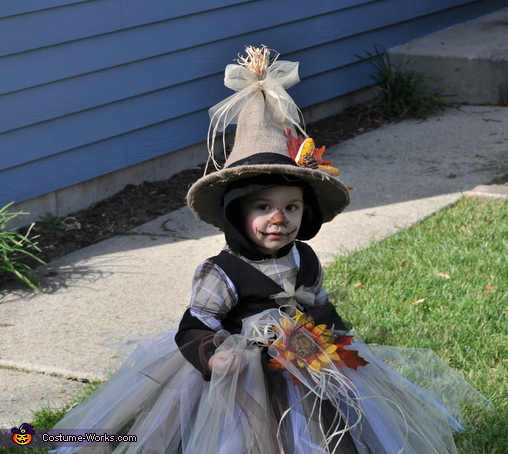 Scarecrow Baby Girl Costume | Creative DIY Costumes