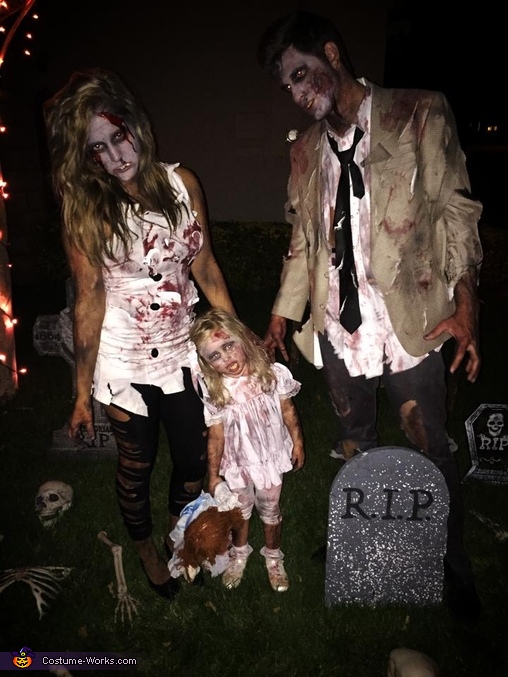 Scary Zombie Family Costume