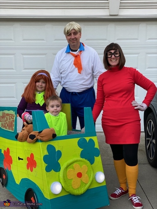 Scoob, The Gang and The Mystery Machine Costume