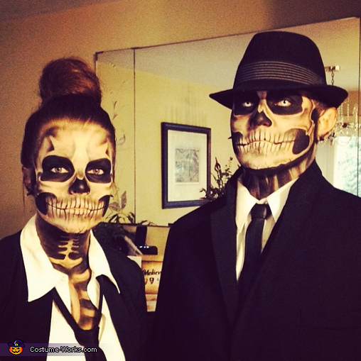 couples skull skeleton scary