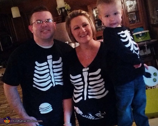 Skeleton Crew Family Costume