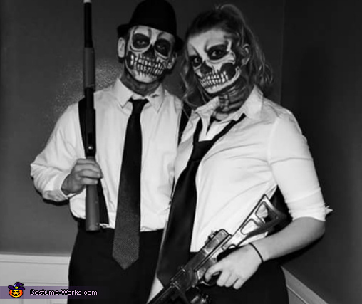 Skeleton Mafia Couple Costume
