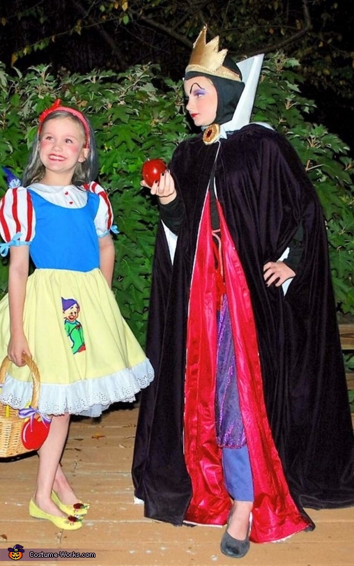 Snowwhite halloween costume DIY on . 🔗'nd everything in my