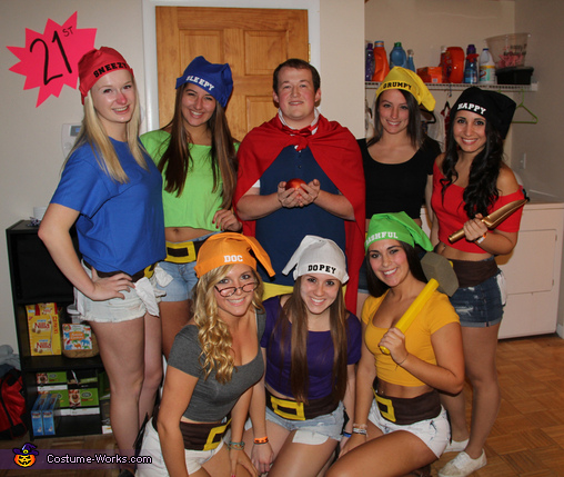 Snow White and his Seven Dwarfs Group Costume