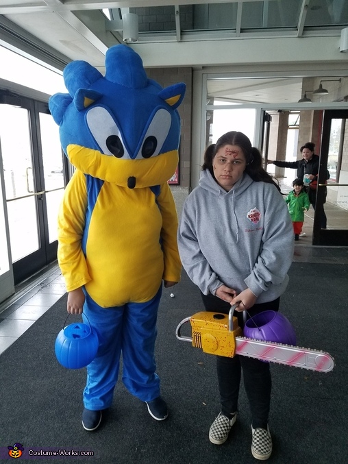 Sonic Costume