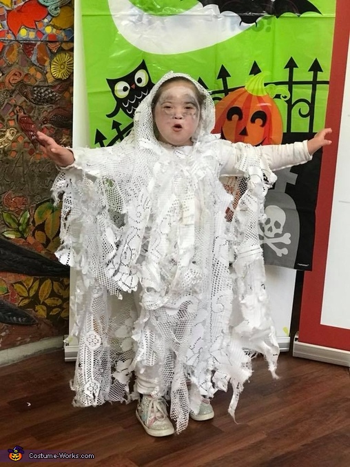 Spooky Ghost Costume | No-Sew DIY Costumes