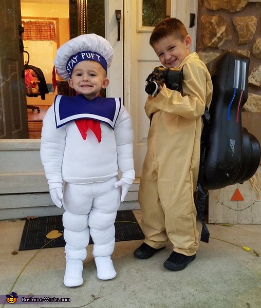 Stay Puft And Ghostbuster Costume Mind Blowing Diy Costumes 7217