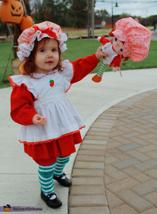 Strawberry Shortcake Costume - Photo 5/5