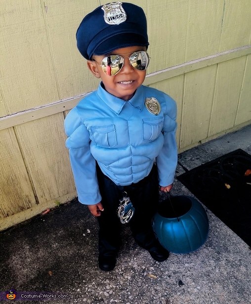 Super Buff Police Man Costume