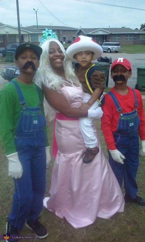 Super Mario Bros Family Costume