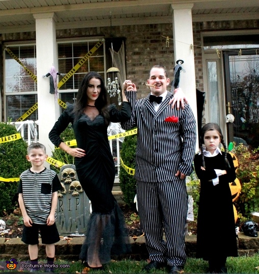 The Addams Family Movie Costume | Last Minute Costume Ideas