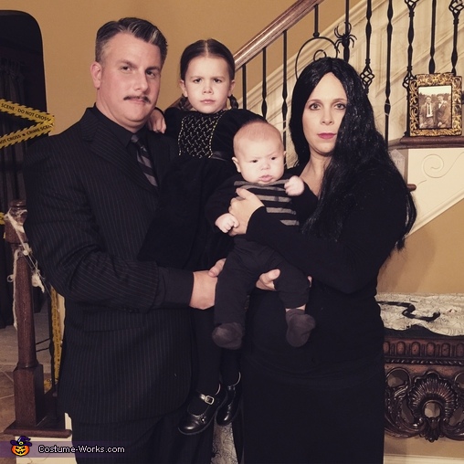 Awesome The Addams Family Costume | Best DIY Costumes