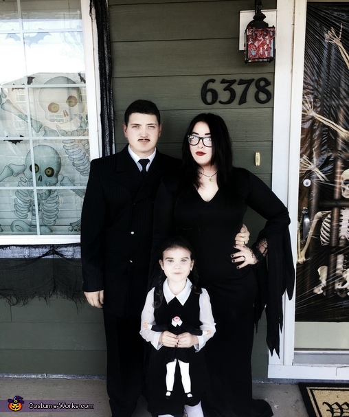 The Addams Family Costume DIY