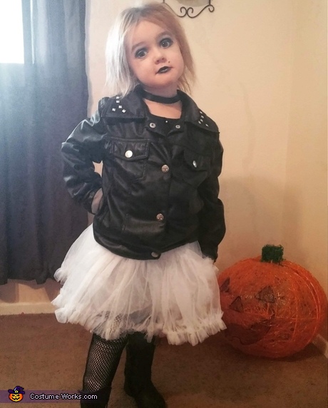 The Bride of Chucky Costume | DIY Costumes Under $65 - Photo 2/4