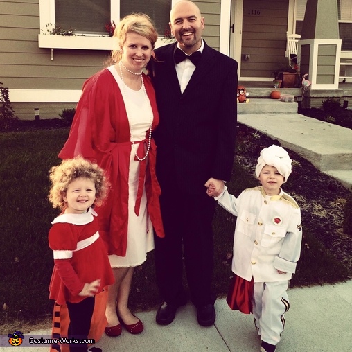 The Cast of Annie Costume