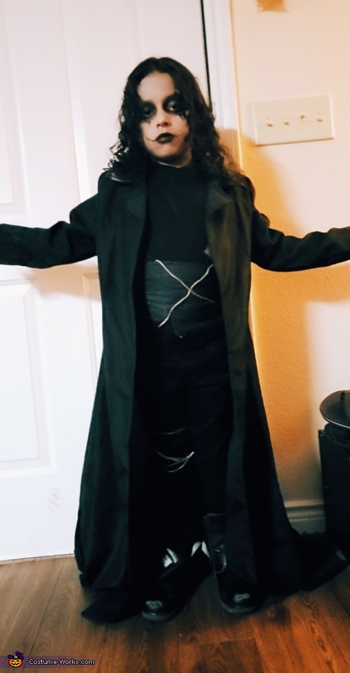 The Crow Costume | Mind Blowing DIY Costumes