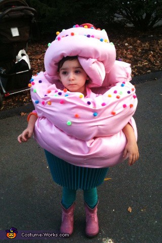 DIY Cupcake Costume for Halloween