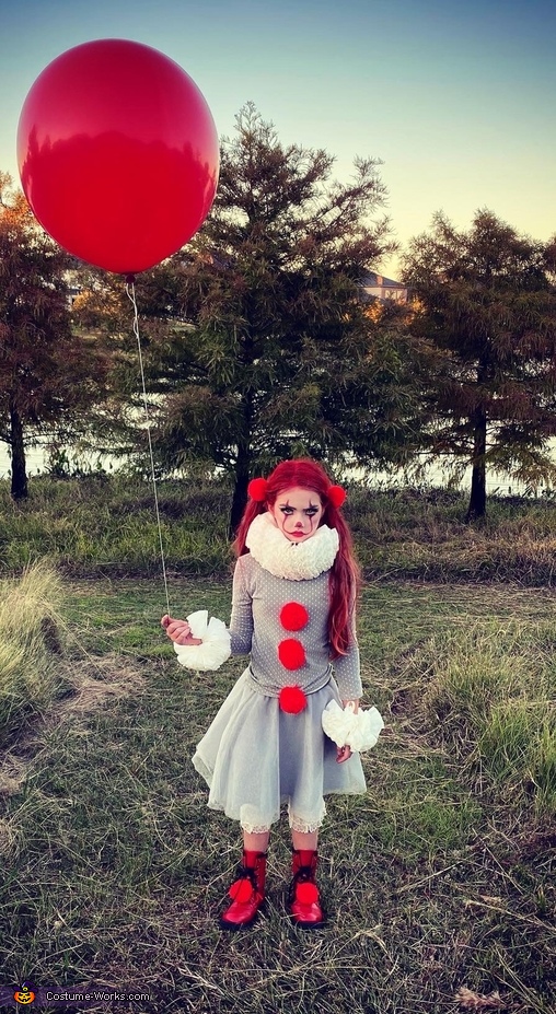 The Glamorous Pennywise Costume