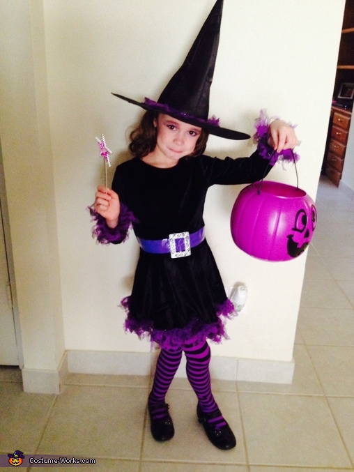 The Good Witch Costume | DIY Costumes Under $45 - Photo 3/4